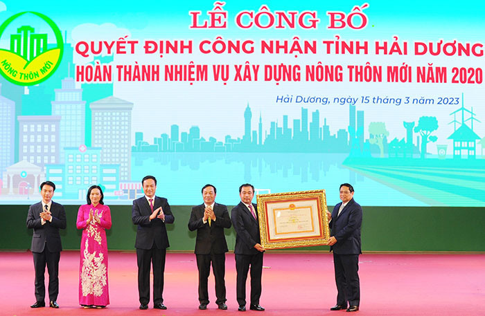 Công bố quyết định tỉnh Hải Dương hoàn thành nhiệm vụ xây dựng nông thôn mới